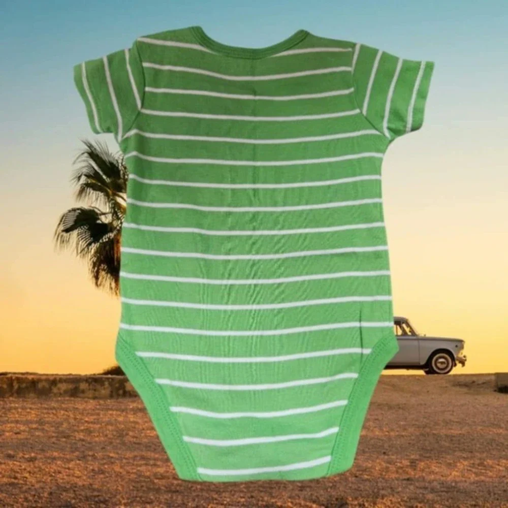 Baby Carter's 4 Onesie‎ Bundle Size 6 Months (D59)
